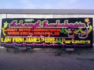 Papan Bunga Gandeng Ukuran Besar Siap Menarik Perhatian